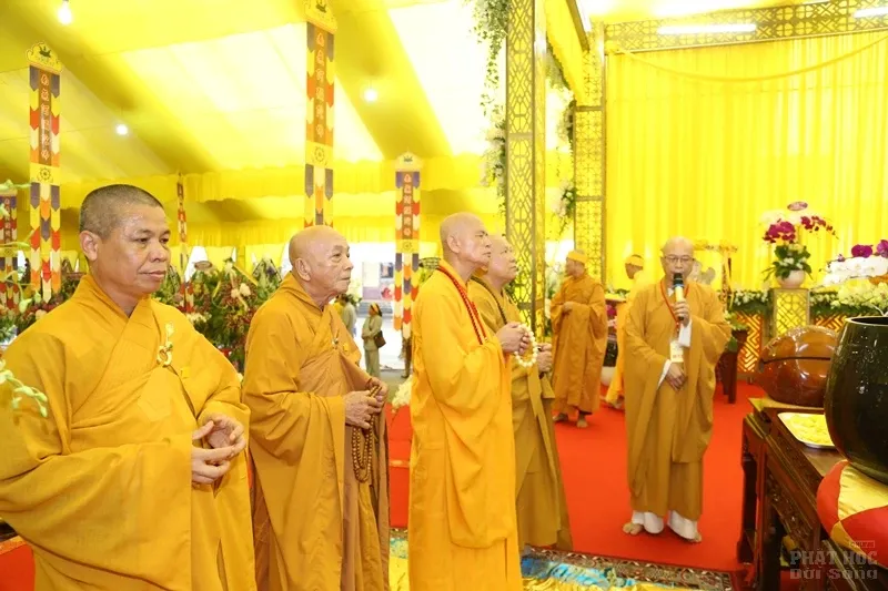 Tang lễ cố Hòa thượng Thích Quang Đạo ngày 19/7 35 Tang lễ cố Hòa thượng Thích Quang Đạo ngày 19/7 image-1732291315829