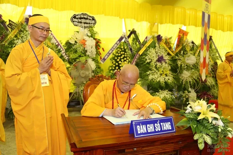 Tang lễ cố Hòa thượng Thích Quang Đạo ngày 19/7 37 Tang lễ cố Hòa thượng Thích Quang Đạo ngày 19/7 image-1732291318075