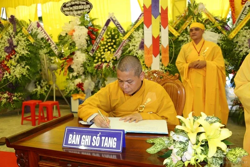 Tang lễ cố Hòa thượng Thích Quang Đạo ngày 19/7 38 Tang lễ cố Hòa thượng Thích Quang Đạo ngày 19/7 image-1732291319211