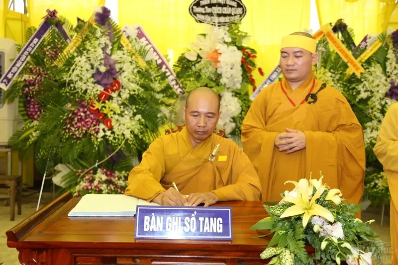 Tang lễ cố Hòa thượng Thích Quang Đạo ngày 19/7 43 Tang lễ cố Hòa thượng Thích Quang Đạo ngày 19/7 image-1732291324901