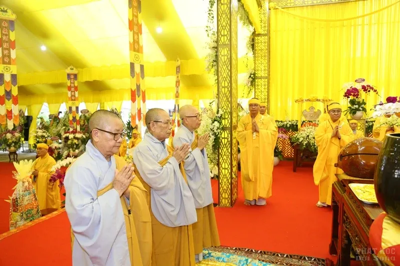 Tang lễ cố Hòa thượng Thích Quang Đạo ngày 19/7 54 Tang lễ cố Hòa thượng Thích Quang Đạo ngày 19/7 image-1732291336630