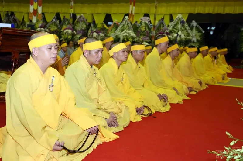 Tang lễ cố Hòa thượng Thích Quang Đạo ngày 19/7 98 Tang lễ cố Hòa thượng Thích Quang Đạo ngày 19/7 image-1732291382487