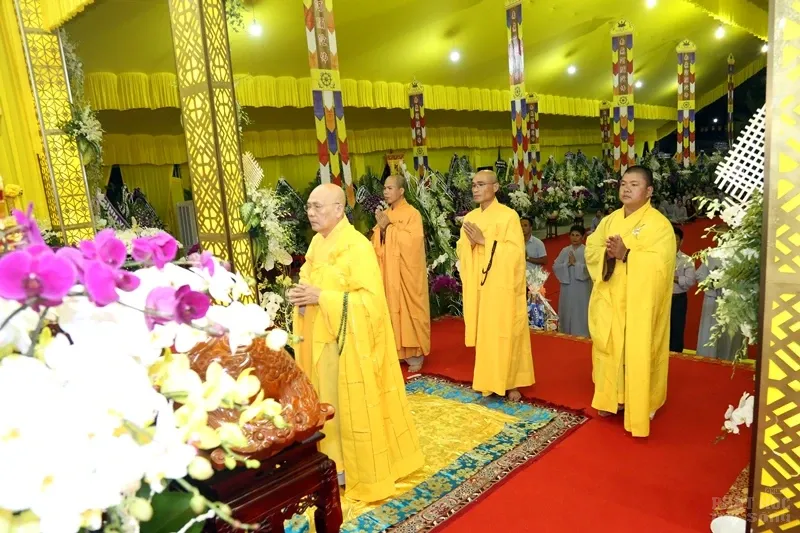 Tang lễ cố Hòa thượng Thích Quang Đạo ngày 19/7 120 Tang lễ cố Hòa thượng Thích Quang Đạo ngày 19/7 image-1732291405318