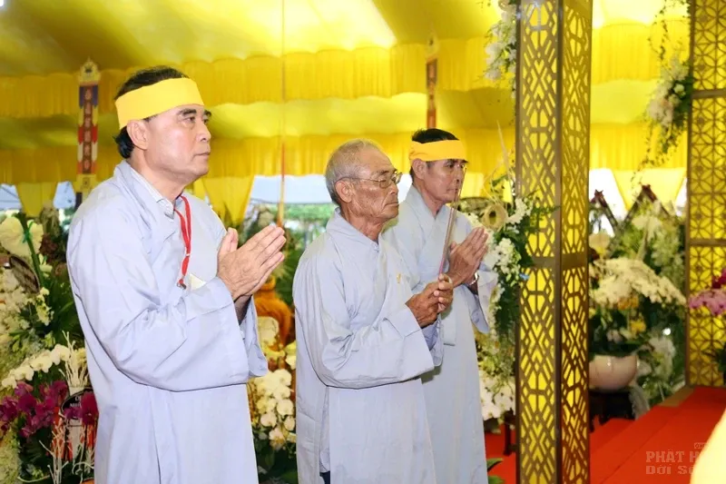 Tang lễ cố HT. Thích Quang Đạo ngày 20/7 4 Tang lễ cố HT. Thích Quang Đạo ngày 20/7 image-1731938962352