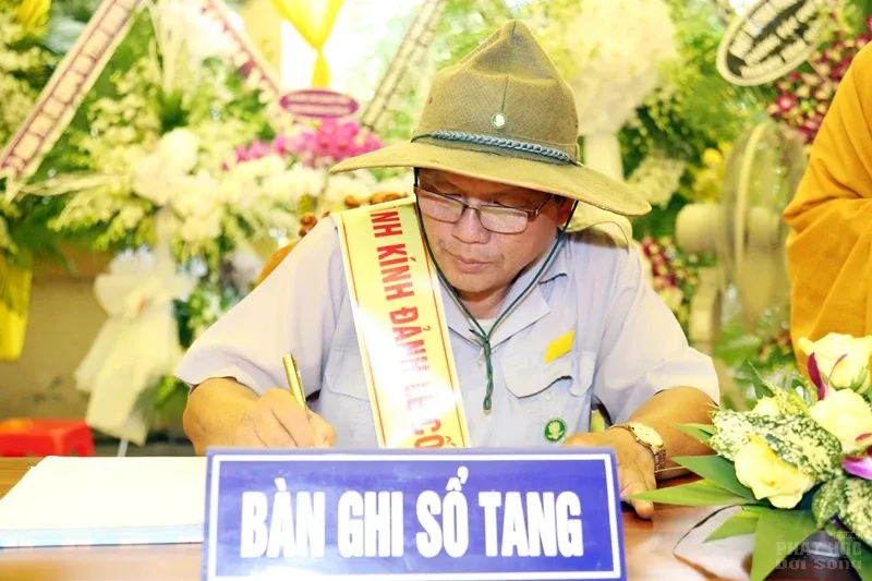 Tang lễ cố HT. Thích Quang Đạo ngày 20/7 69 Tang lễ cố HT. Thích Quang Đạo ngày 20/7 image-1731939022460