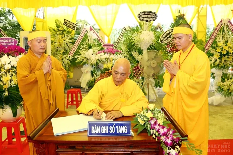 Tang lễ cố HT. Thích Quang Đạo ngày 20/7 80 Tang lễ cố HT. Thích Quang Đạo ngày 20/7 image-1731939032780