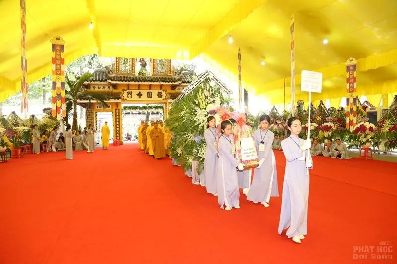 Tang lễ cố HT. Thích Quang Đạo ngày 20/7 85 Tang lễ cố HT. Thích Quang Đạo ngày 20/7 image-1731939037540