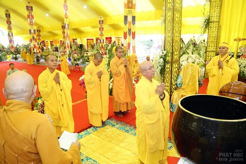 Tang lễ HT. Thích Quang Đạo ngày 19/7 31 Tang lễ HT. Thích Quang Đạo ngày 19/7 image-1731939413113