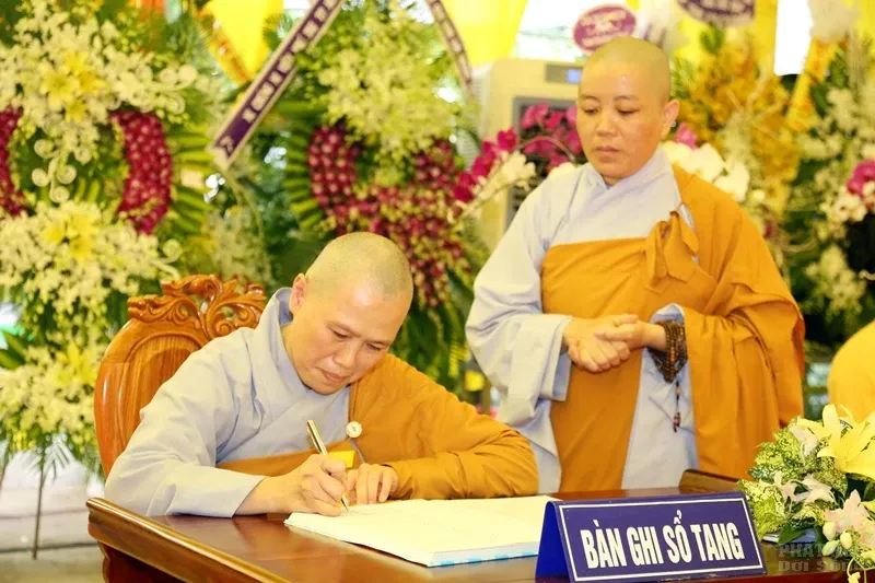 Tang lễ HT. Thích Quang Đạo ngày 19/7 34 Tang lễ HT. Thích Quang Đạo ngày 19/7 image-1731939415724