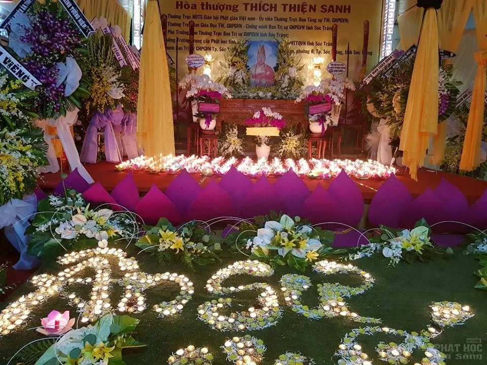 Tăng Ni sinh trường TCPH Sóc Trăng thắp nến tưởng niệm cố HT Thích Thiện Sanh 2 Tăng Ni sinh trường TCPH Sóc Trăng thắp nến tưởng niệm cố HT Thích Thiện Sanh image-1731939864968