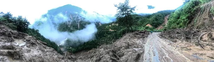 Tây Bắc ngập chìm trong mưa lũ, sạc lỡ, người chết, mất tích 3 Tây Bắc ngập chìm trong mưa lũ, sạc lỡ, người chết, mất tích image-1731944985046