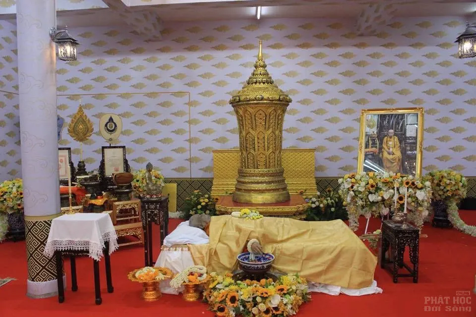 Thái Lan: Lễ nhập kim quan Trưởng lão HT.Thích Kính Chiếu image-1731945947632