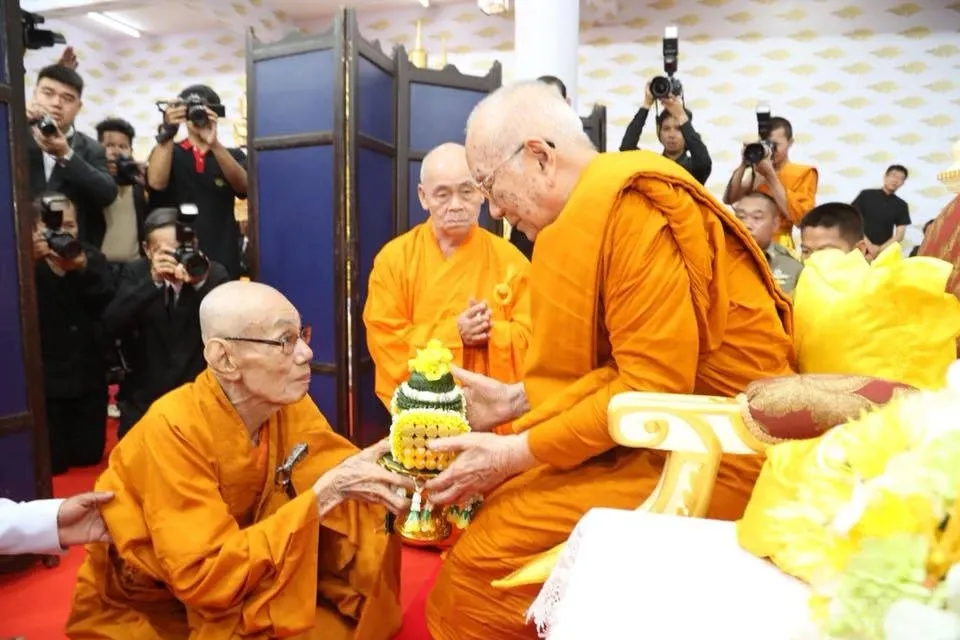 Thái Lan: Lễ nhập kim quan Trưởng lão HT.Thích Kính Chiếu image-1731945954764