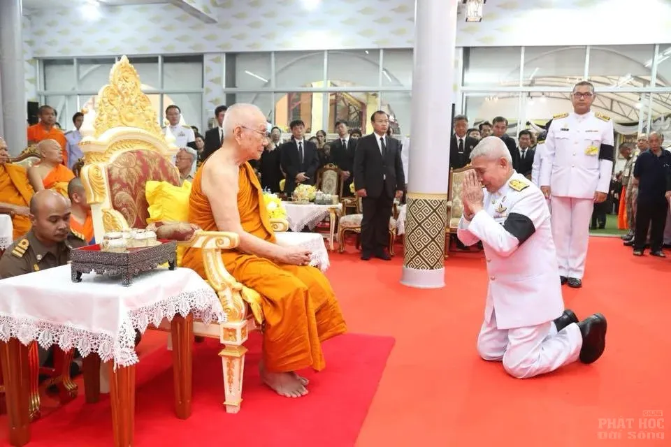 Thái Lan: Lễ nhập kim quan Trưởng lão HT.Thích Kính Chiếu image-1731945955633