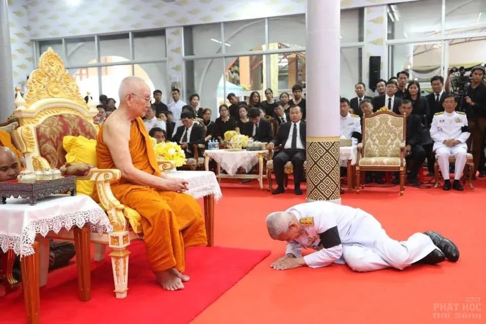 Thái Lan: Lễ nhập kim quan Trưởng lão HT.Thích Kính Chiếu image-1731945956613