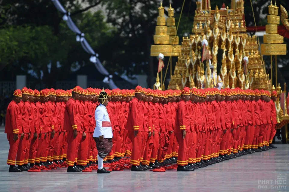 Thái Lan: Linh cữu Vua Bhumibol được đưa đến đài hỏa táng dát vàng Thái Lan: Linh cữu Vua Bhumibol được đưa đến đài hỏa táng dát vàng image-1732289977432