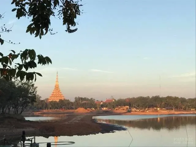Thái Lan: Ngắm bình minh bờ hồ trung tâm Khonkean image-1731932117921