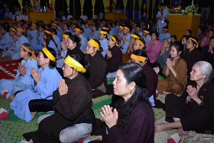 Thanh Hóa: Lễ đúc chuông và chung thất cố Đại Đức Tánh Khả image-1731943063596