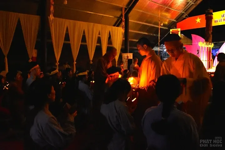 Thanh Hóa: Lễ đúc chuông và chung thất cố Đại Đức Tánh Khả image-1731943073800