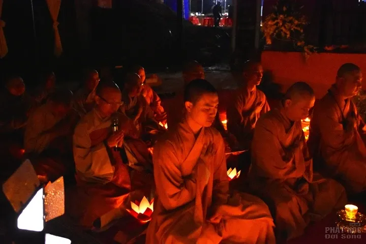 Thanh Hóa: Lễ đúc chuông và chung thất cố Đại Đức Tánh Khả image-1731943080861