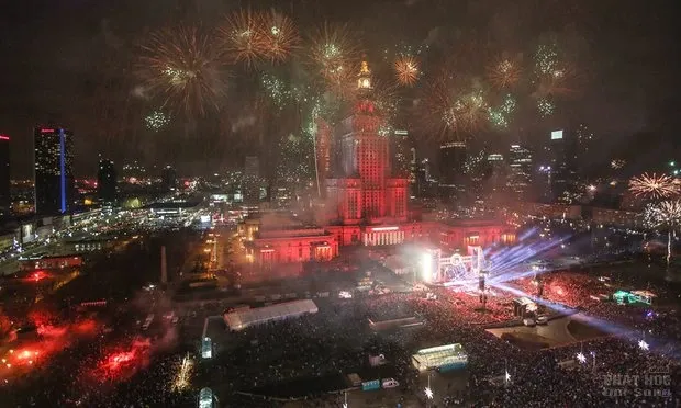 Thế giới đón chào năm mới 2017 pháo bay nổ rợp trời 23 Thế giới đón chào năm mới 2017 pháo bay nổ rợp trời image-1731931970305