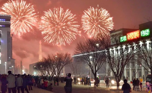 Thế giới đón chào năm mới 2017 pháo bay nổ rợp trời 28 Thế giới đón chào năm mới 2017 pháo bay nổ rợp trời image-1731931973183