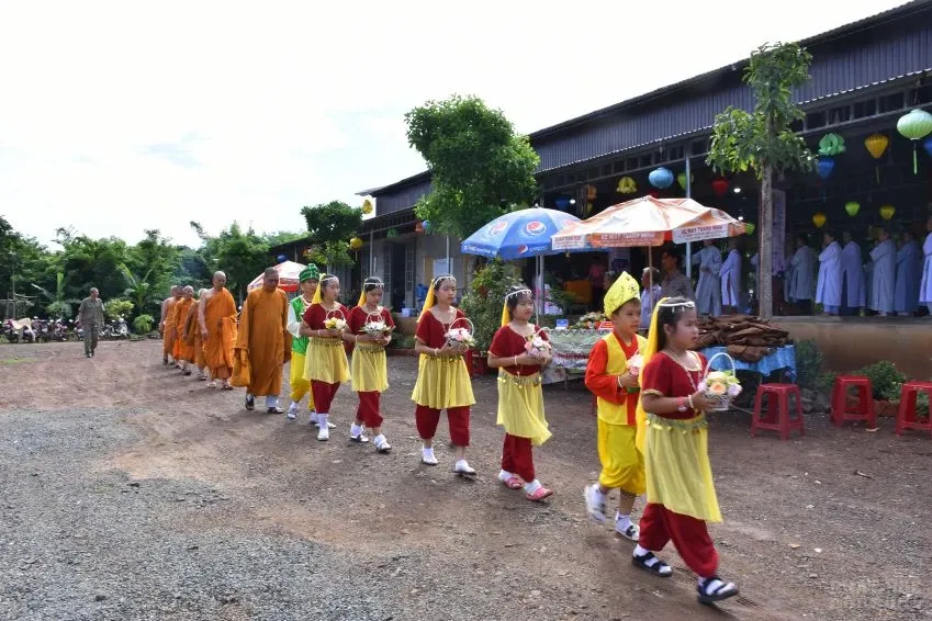 Thị xã Bình Long: Tịnh xá Ngọc Long tổ chức lễ Phật đản image-1731944830717