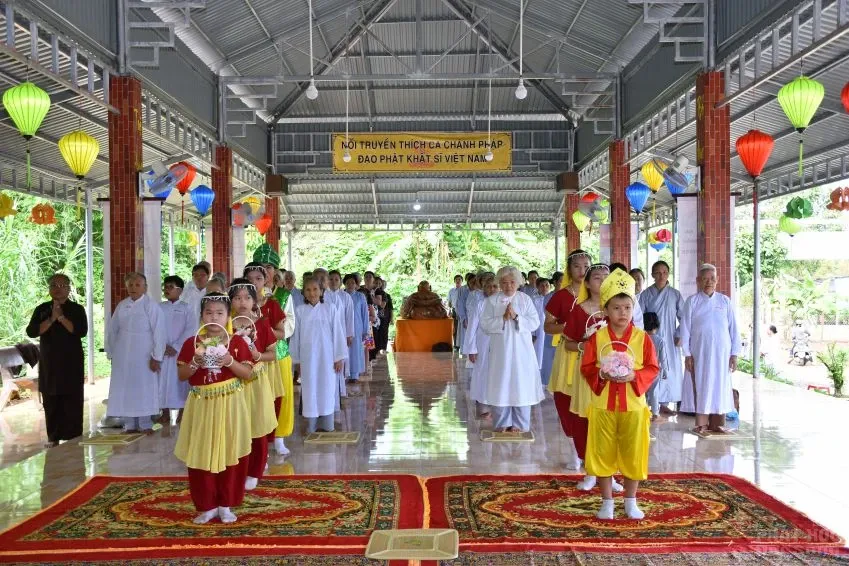 Thị xã Bình Long: Tịnh xá Ngọc Long tổ chức lễ Phật đản image-1731944835277