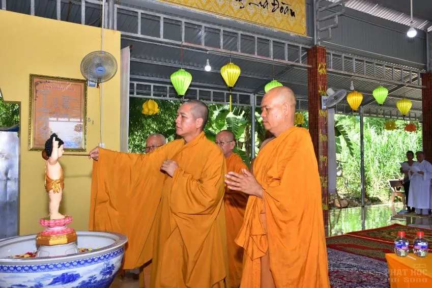 Thị xã Bình Long: Tịnh xá Ngọc Long tổ chức lễ Phật đản image-1731944845323