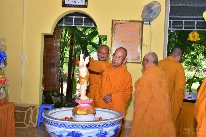 Thị xã Bình Long: Tịnh xá Ngọc Long tổ chức lễ Phật đản image-1731944848079