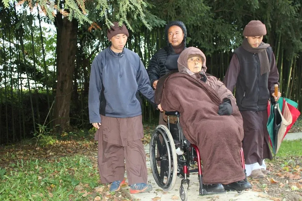 Thiền sư Nhất Hạnh những hình ảnh mới nhất 2 Thiền sư Nhất Hạnh những hình ảnh mới nhất image-1731920980010