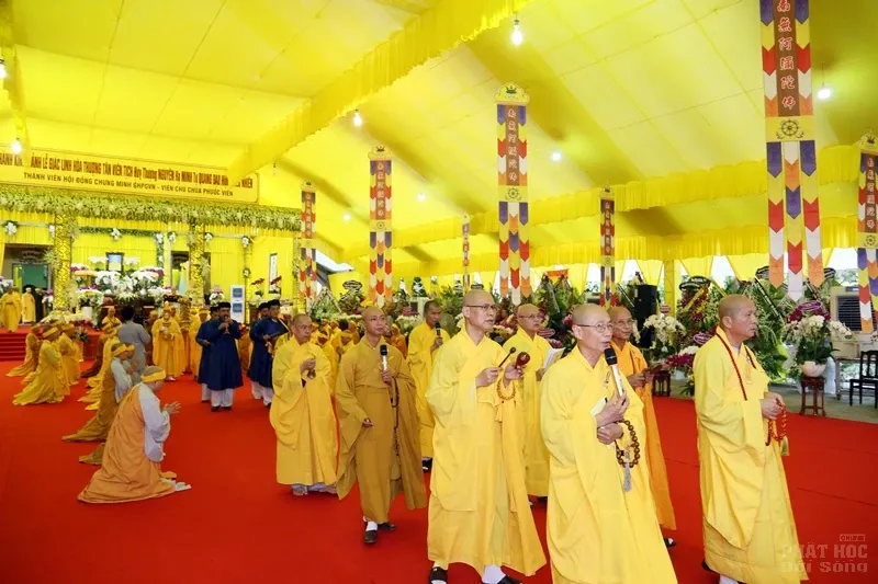 Thỉnh linh mô cố Hòa thượng Thích Quang Đạo tham Phật - yết Tổ image-1732292471514