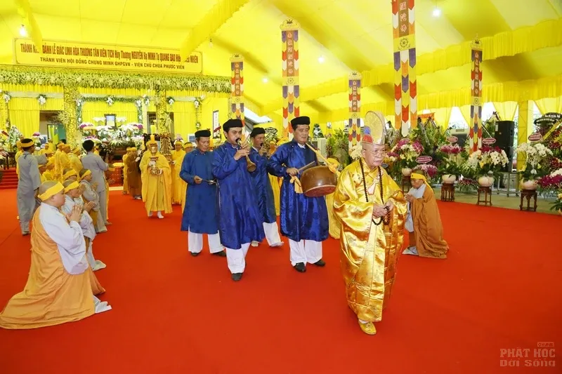 Thỉnh linh mô cố Hòa thượng Thích Quang Đạo tham Phật - yết Tổ image-1732292472731