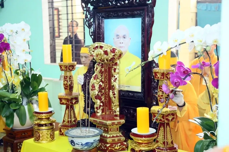 Thỉnh linh mô cố Hòa thượng Thích Quang Đạo tham Phật - yết Tổ image-1732292482409