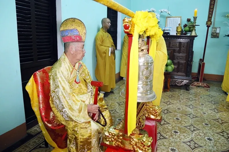 Thỉnh linh mô cố Hòa thượng Thích Quang Đạo tham Phật - yết Tổ image-1732292483532