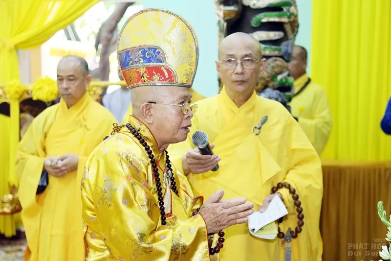 Thỉnh linh mô cố Hòa thượng Thích Quang Đạo tham Phật - yết Tổ image-1732292484627