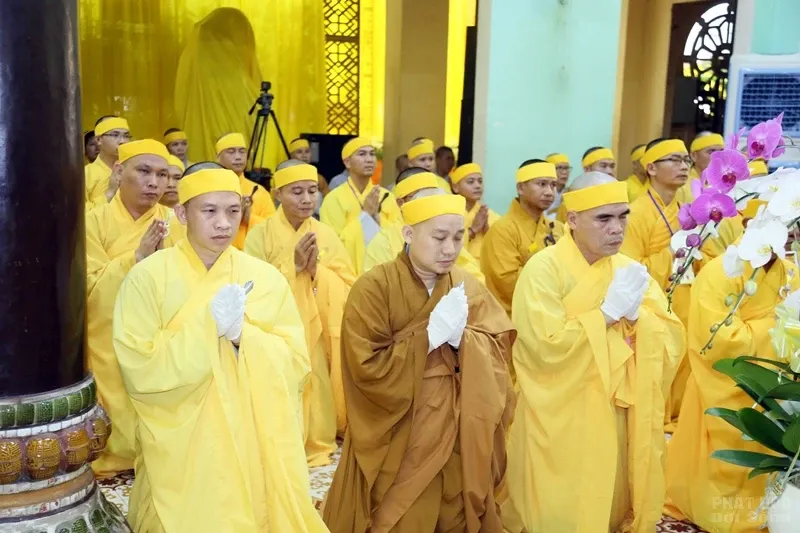 Thỉnh linh mô cố Hòa thượng Thích Quang Đạo tham Phật - yết Tổ image-1732292486919