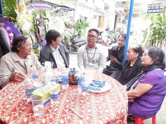 Thư pháp Hoa Nghiêm qua đời ở tuổi 34 7 Thư pháp Hoa Nghiêm qua đời ở tuổi 34 image-1732291246779