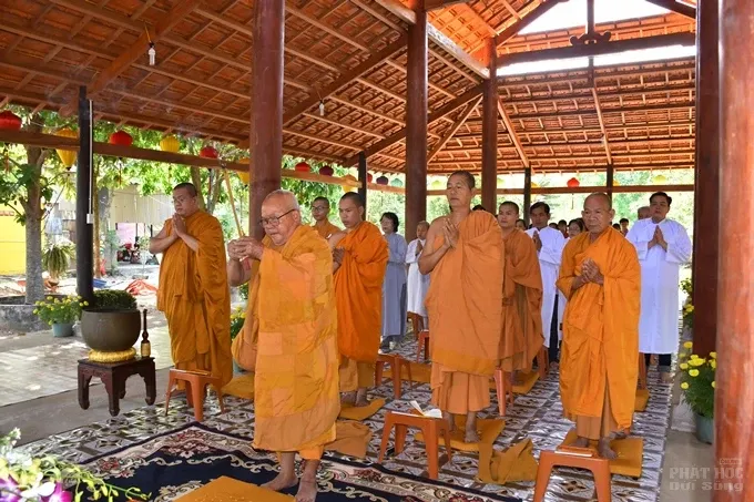 Tịnh thất Kỳ Viên cúng đàn Dược Sư cầu an 5 Tịnh thất Kỳ Viên cúng đàn Dược Sư cầu an image-1731943256519