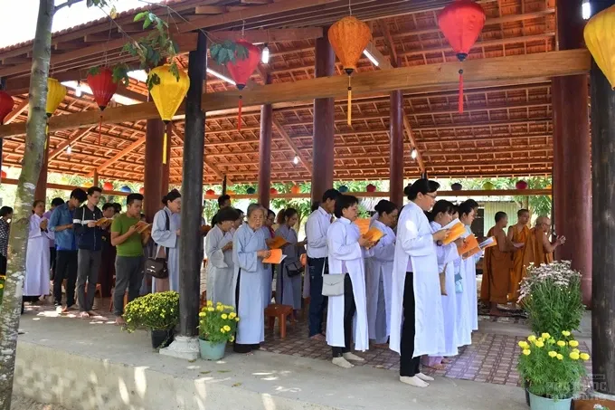 Tịnh thất Kỳ Viên cúng đàn Dược Sư cầu an image-1731943259560