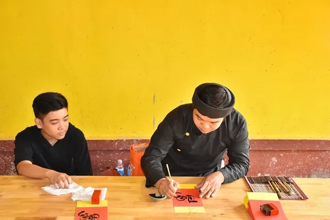 Tịnh thất Kỳ Viên cúng đàn Dược Sư cầu an 14 Tịnh thất Kỳ Viên cúng đàn Dược Sư cầu an image-1731943263525