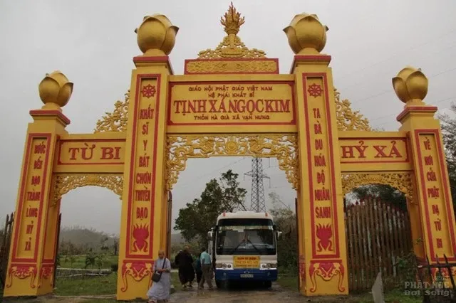 Tịnh xá Bửu Sơn cứu trợ tại Phú Yên - Khánh Hòa image-1732288026138