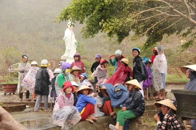 Tịnh xá Bửu Sơn cứu trợ tại Phú Yên - Khánh Hòa 4 Tịnh xá Bửu Sơn cứu trợ tại Phú Yên - Khánh Hòa image-1732288030869