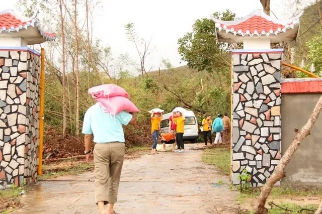 Tịnh xá Bửu Sơn cứu trợ tại Phú Yên - Khánh Hòa 24 Tịnh xá Bửu Sơn cứu trợ tại Phú Yên - Khánh Hòa image-1732288046090
