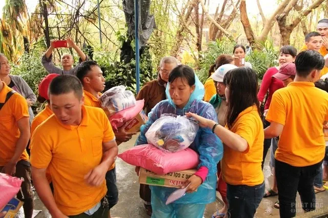 Tịnh xá Bửu Sơn cứu trợ tại Phú Yên - Khánh Hòa 39 Tịnh xá Bửu Sơn cứu trợ tại Phú Yên - Khánh Hòa image-1732288058078