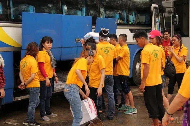 Tịnh xá Bửu Sơn cứu trợ tại Phú Yên - Khánh Hòa 42 Tịnh xá Bửu Sơn cứu trợ tại Phú Yên - Khánh Hòa image-1732288060501