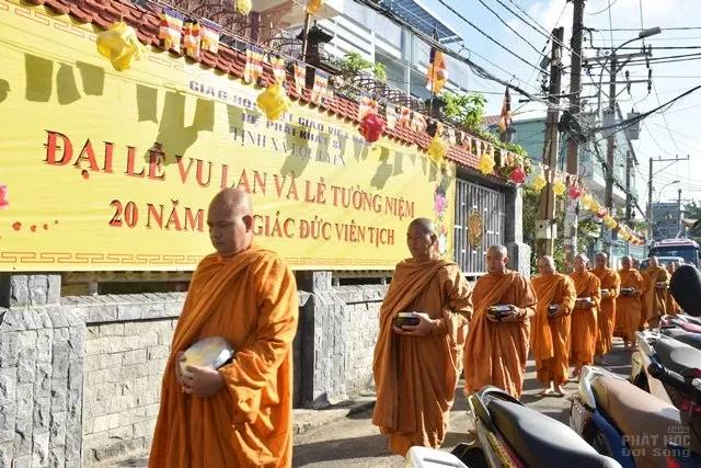 Tịnh Xá Lộc Uyển mừng lễ Vu Lan, tưởng niệm cố HT Thích Giác Đức viên tịch 3 Tịnh Xá Lộc Uyển mừng lễ Vu Lan, tưởng niệm cố HT Thích Giác Đức viên tịch image-1732289402443