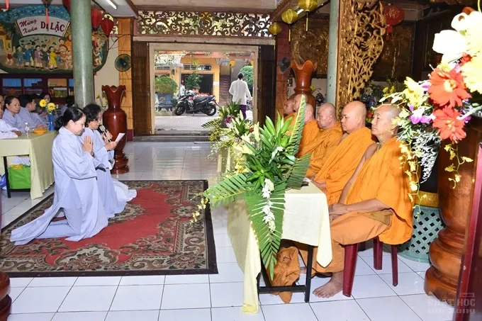 Tịnh xá Lộc Uyển tổng kết lớp Bát quan trai 5 Tịnh xá Lộc Uyển tổng kết lớp Bát quan trai image-1732292149572