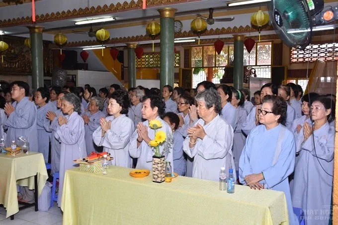 Tịnh xá Lộc Uyển tổng kết lớp Bát quan trai 18 Tịnh xá Lộc Uyển tổng kết lớp Bát quan trai image-1732292161363