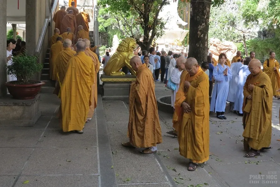 Tịnh xá Trung Tâm Q.Bình Thạnh tưởng niệm 64 năm ngày Tổ sư Minh Đăng Quang vắng bóng image-1731943856780